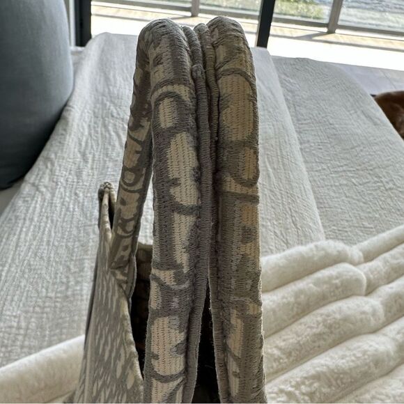 Christian Dior Medium Grey Monogram Book Tote - Picture 7 of 15